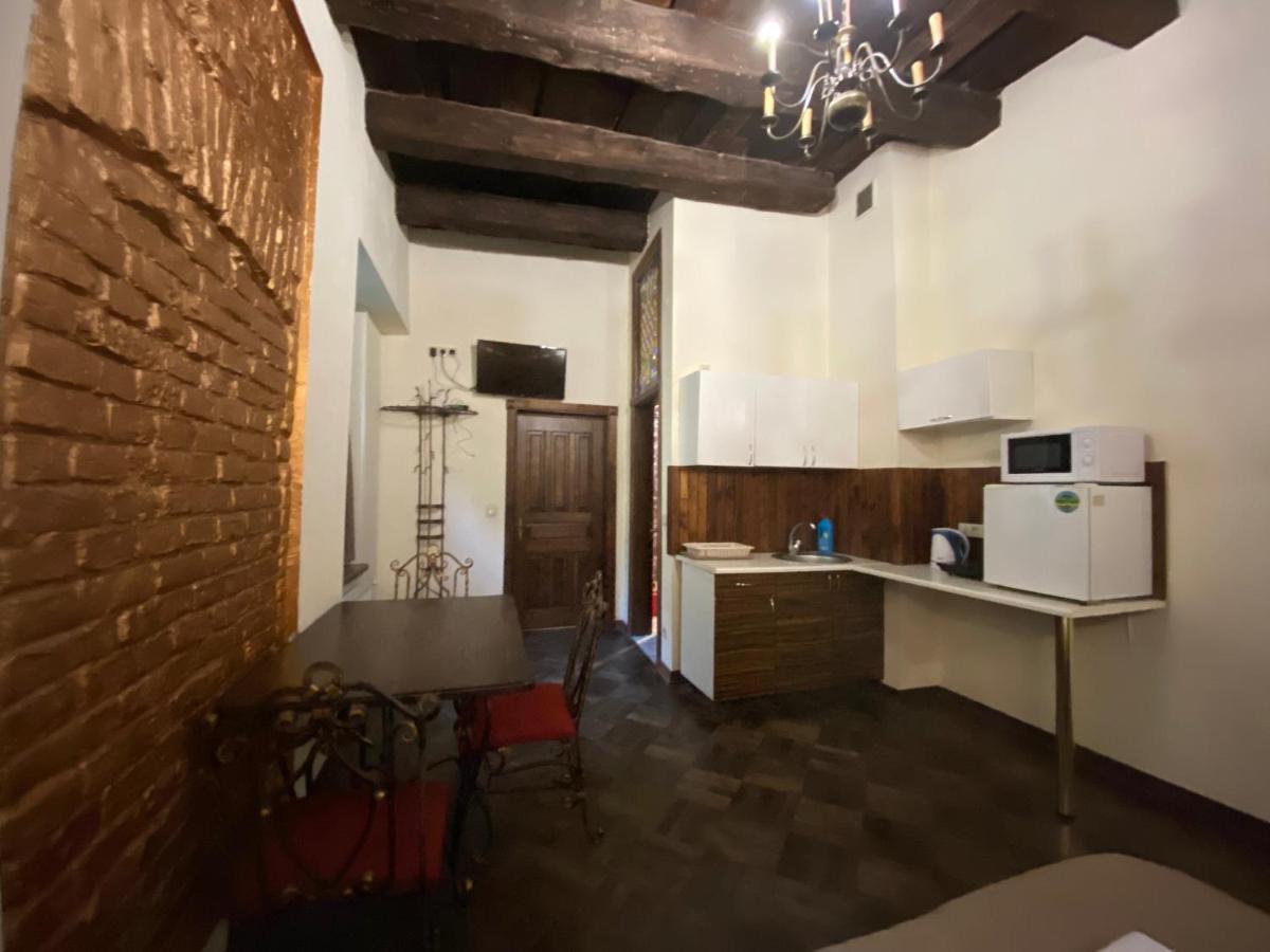 Квартира В Центрі На Вулиці Лесі Українка 19 Lviv Extérieur photo